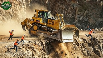 Jaw-Dropping Bulldozer Operator Skills Caught on Camera So Crazy You’d Think They’re Fake! #39