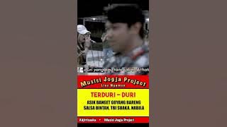 Download lagu ASYIKNYA GOYANG DURI DURI BARENG SALSA BINTAN  TRI SUAKA, NABILA