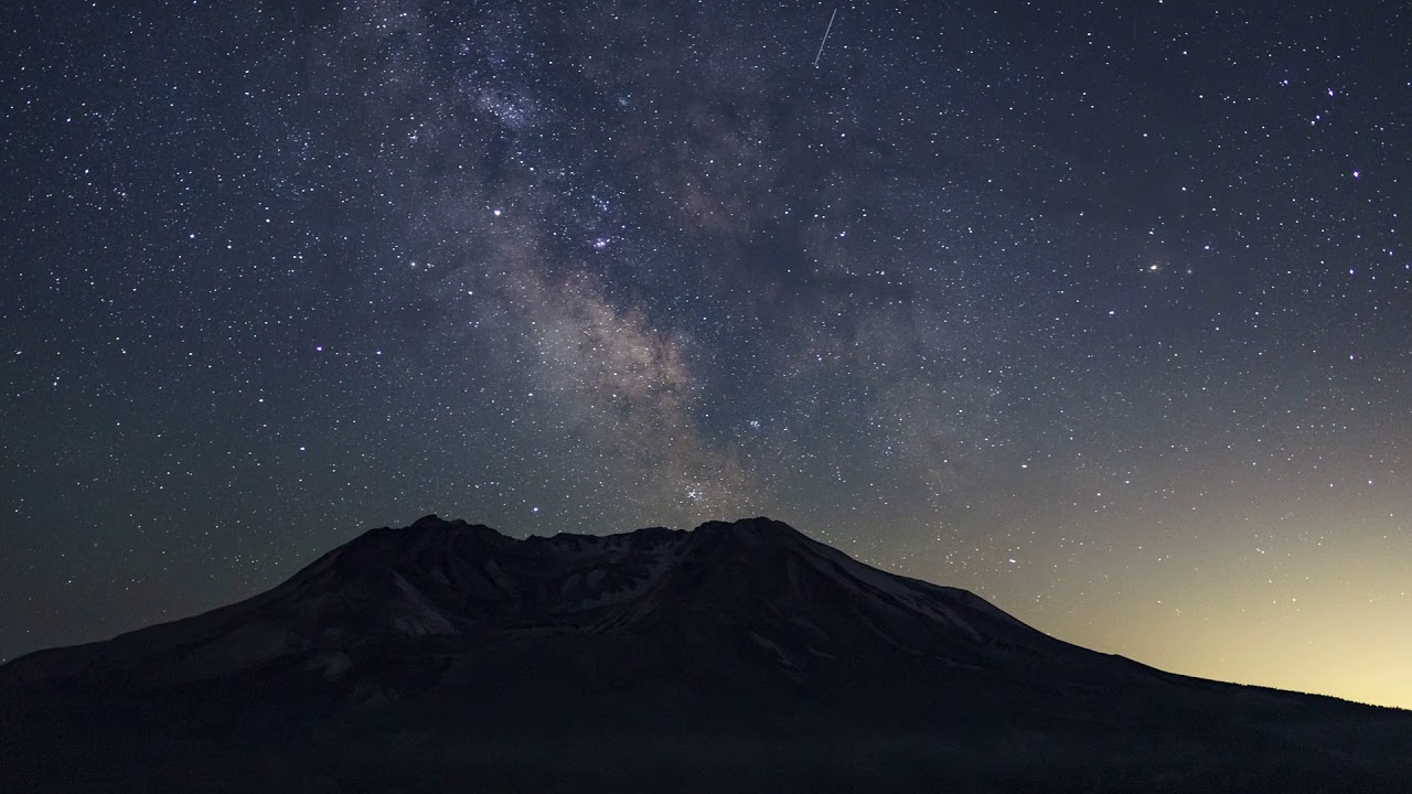 Milky Way over Mt St Helens - YouTube