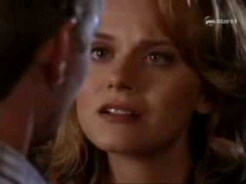 Peyton and Lucas kiss (One Tree Hill) - 507