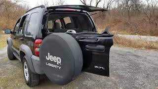 2005 Jeep Liberty black
