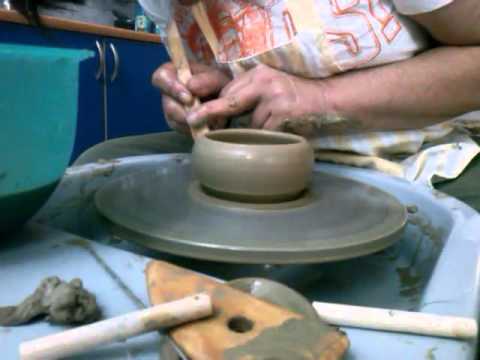 Video: Suši li se lončarska glina na zraku?