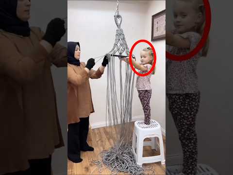 الام حققت حلم ابنتها وصنعت مرجوحة لها 