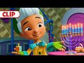 Wonderland Celebrates Hanukkah 🎉| Alice&#39;s Wonderland Bakery | @disneyjunior​