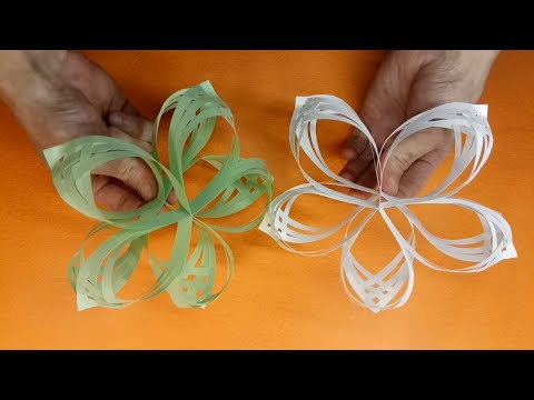 Divas sniega pākstis no papīra | 3D papīra sniega pārslas ar rokām | Dari pats