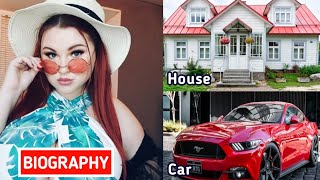 Alena Ostanova | Plus Size Model | Social Media Influencer | Lifestyle