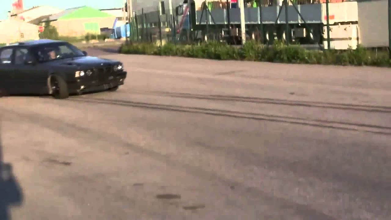Боком валит бмв