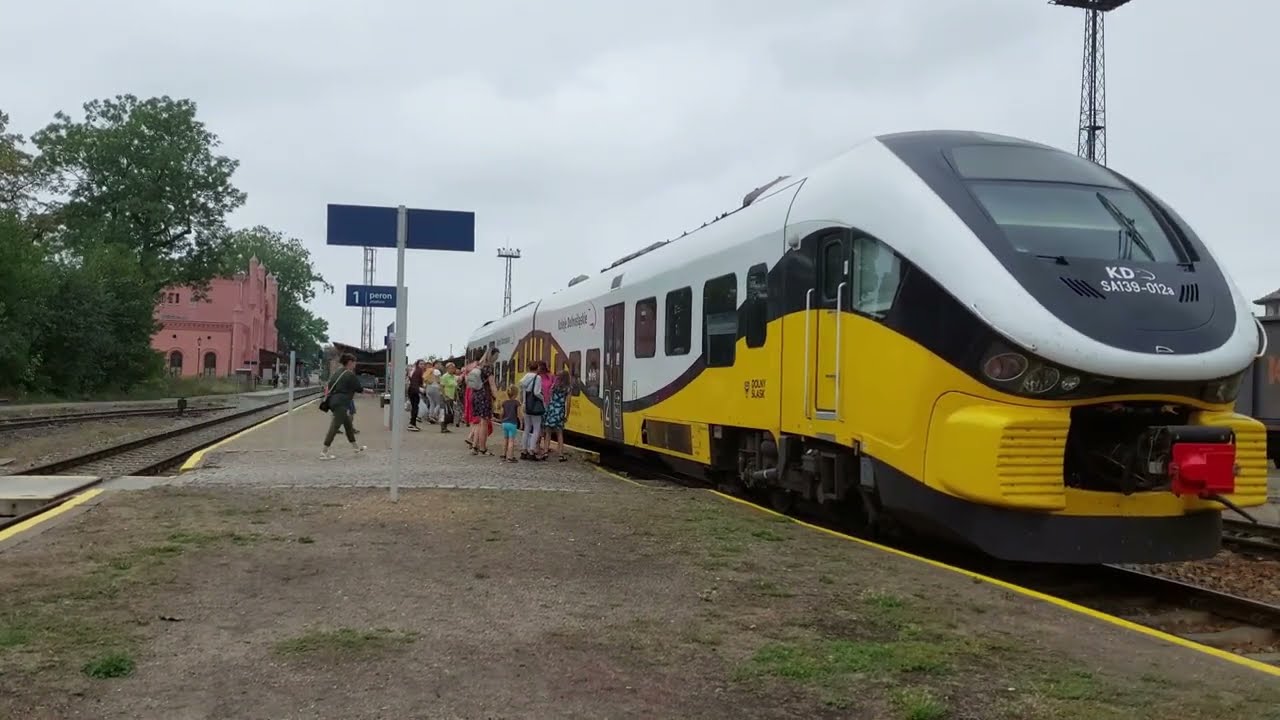 Stacja Jawor PKP pociągi na dworcu Jawor składanka kolejowa sierpień 2022