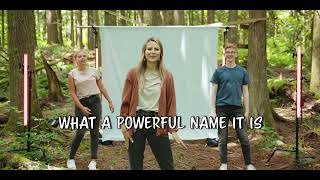 W56 What a beautiful Name (Kids worship with motions and lyrics)