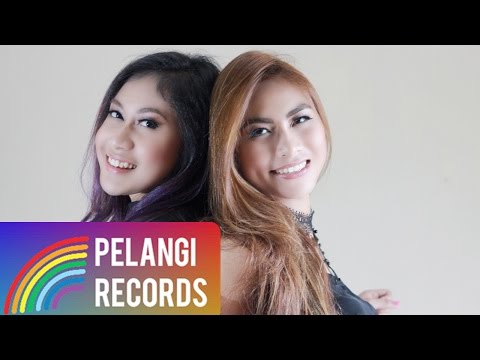 Dewi Dewi Feat. Mahadewi - Aku Bukan Cabe Cabean (Official Lyric Video)