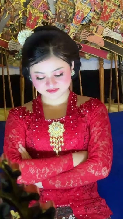 Kebaya Merah Jangan Sampe Lepas!! | Paksi Manyura #wayangkulit #sinden #campursari #hiburan #shorts