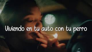 Mat Kerekes - 20**. (Subtítulos Español)
Amando las noches que pasamos en el auto
Perdiéndonos entre maleza y oscuridad
El humo nublaba nuestra vista
Pero aún así podíamos ver nuestras sonrisas
Entre lo desdibujados que estaban nuestros corazones
Support the artist: https://www.facebook.com/MatKerekesMusic
Artist: Mat Kerekes Album: Single
Lyrics: Midnight
Another summer in the Midwest
Tell me what the plan is, Im in
Only a couple months till college
You can tell me all about it
No care
Living in your car with your dog
You were doing anything you wanted
Take a trip out to the pier
I can meet you there
If I dont play your song
Then I dont cry no more
If I dont think too hard
It doesnt last too long
You said, I love you, but I aint getting much in return
I need to learn to keep my mouth shut
I need to learn to put you first
Some things are better off
Now, I just spent a few months on the road
I am coming back home to Bedford
Have another Midwest summer
Stay up all night long
If I dont play your song
Then I dont cry no more
If I dont think too hard
It doesnt last too long
Midnight
Another summer in the Midwest
Show me a song you love and we can ride around and listen to it over and over
I just spent a few months on the road
I am coming back home to Bedford
Although I feel like a stranger a little more every time
If I dont play your song
Then I dont cry no more Mat Kerekes - 20**. (Subtítulos Español)