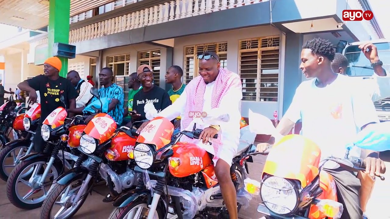 MBUNGE BABA LEVO AGAWA TENA PIKIPIKI MPYA KWA VIJANA KIGOMA, ''MTALETA 3000 TU''