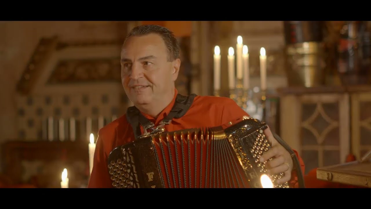 Jaman & Elz Bakker - Dicht bij jou (Officiële Videoclip)