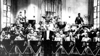 Ambrose and his Orchestra - Fit as a Fiddle - 1933 chords