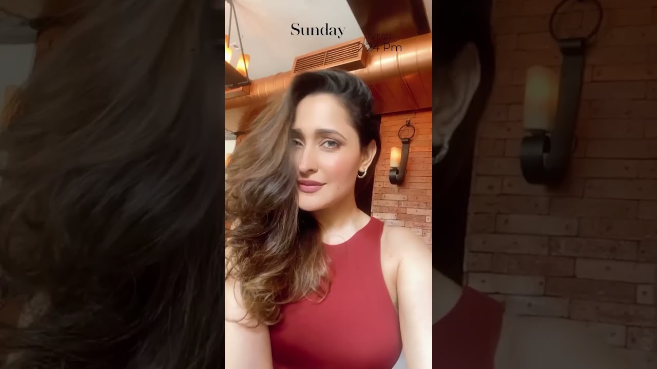 pragya jaiswal vacation video || newsexpress9