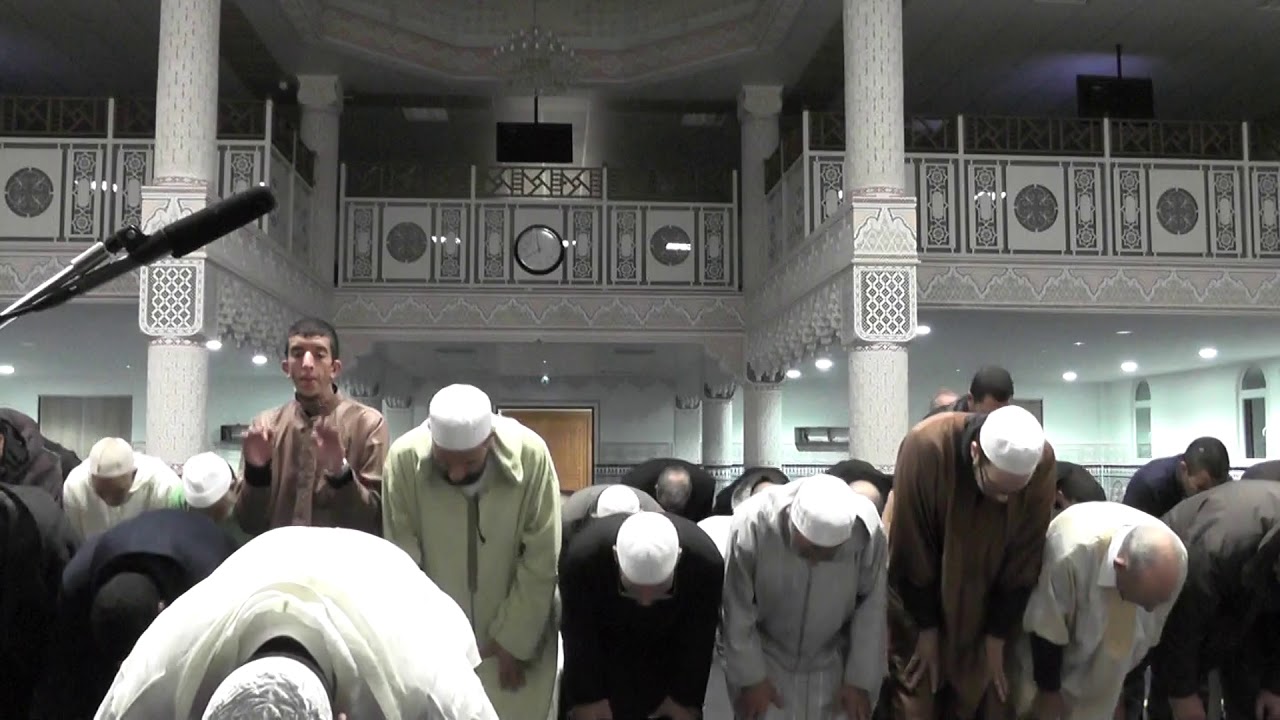La Priere Du ISHA Avec CHEIKH MUSTAPHA ELKOUZINI GRANDE MOSQUEE D 