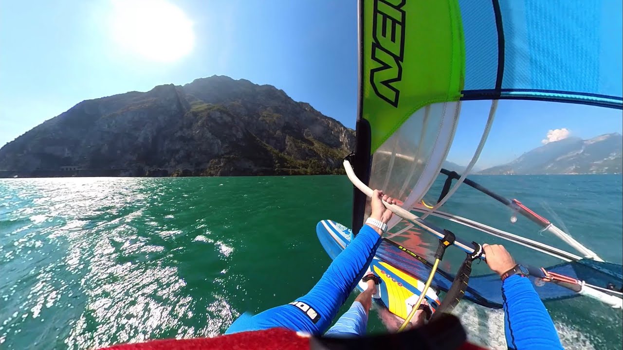Slalom light wind cruising on lake garda