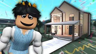 BUILDING A BLOXBURG FAMILY HOUSE WITH NO MISTAKES