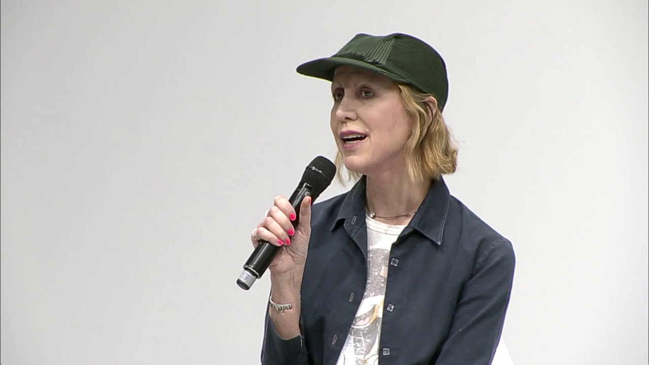 Mind the (Price) Gap - It is a Gender Thing