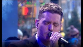 Michael Bublé - Close Your Eyes (Live at Christmas 2013)