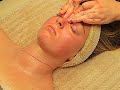 Face Massage for Your Partner: Anti-Stress and Glow
