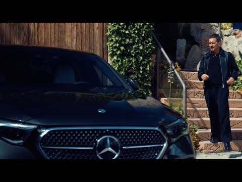 La conduite personnalisée par Mercedes-Benz : Une journée avec Antonio Banderas et sa fille Stella.