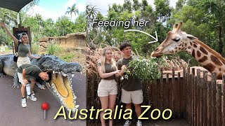 GOING TO THE MOST POPULAR ZOO IN AUSTRALIA | Steve Irwin Zoo - Feeding Giraffes - Travel