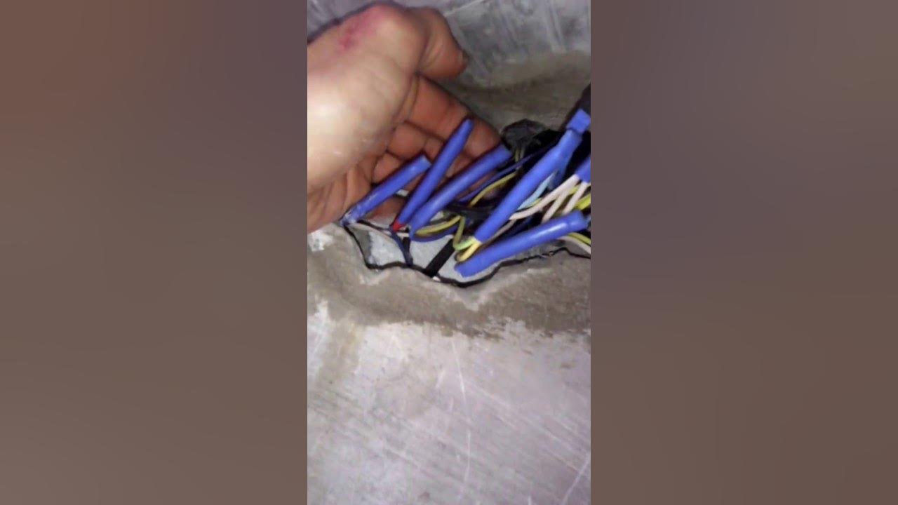 Самое надёжное соединение проводов при монтаже электропроводки - YouTube
