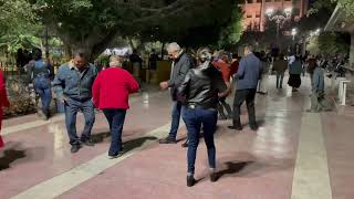 Plaza de Armas  Sábado de baile  La chicharrita del café