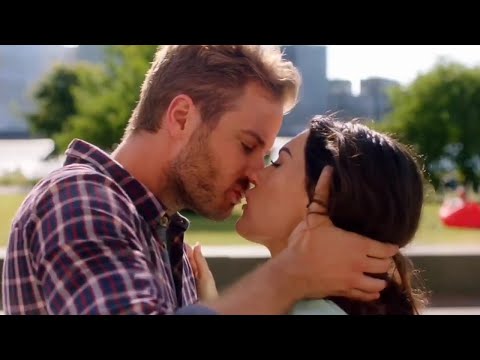 Lotte and Chris and Alex (Yolanthe Cabau and Jim Bakkum,Yolanthe Cabau) kissing scene - Just Say Yes