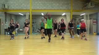 Sacala a bailar Zumba with iho