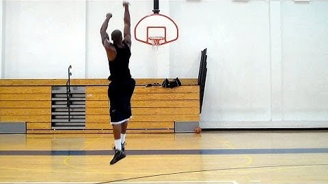 Klay Thompson Drop-Off Dribble-Crossover Pullup Jumper Pt. 1 | Dre Baldwin