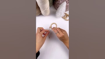 Step-By-Step Guide: How to Make a Christmas Wreath Ornament