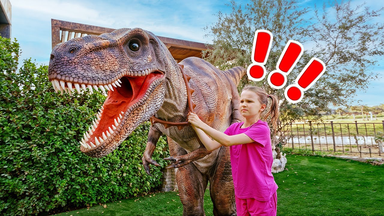Динозавры Устроили Хаос! Стефи Готовит Завтрак для Гигантского Ти-Рекса