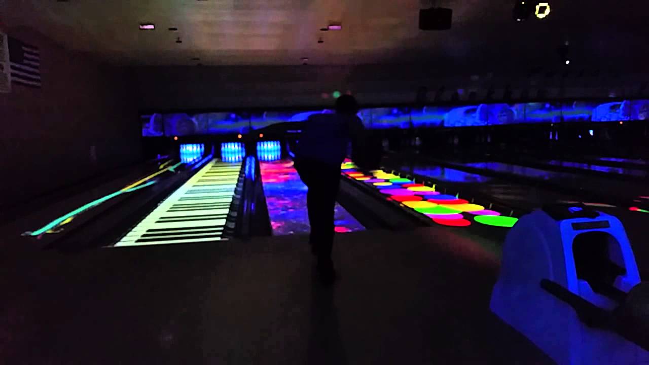 World's First Recorded Strike on Unreal Bowling