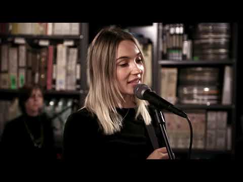 Ali Barter - Big Ones - 3/12/2020 - Paste Studio NYC - New York, NY
