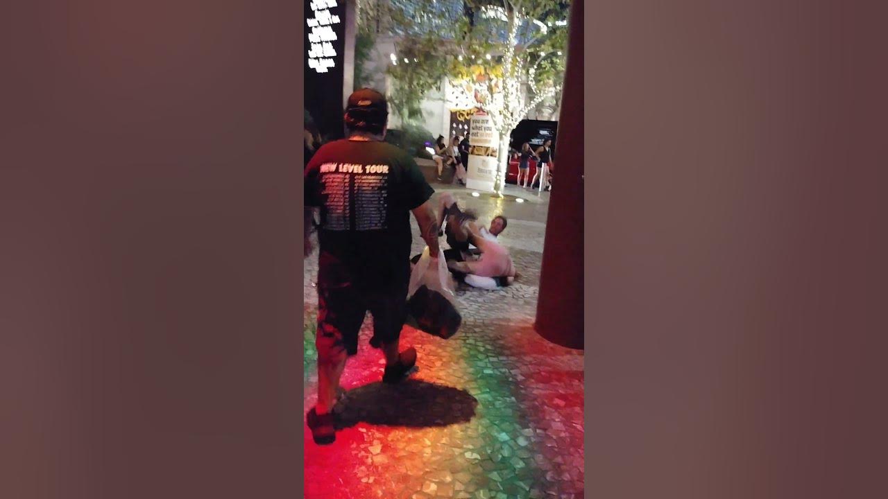 Las Vegas girls street fights YouTube