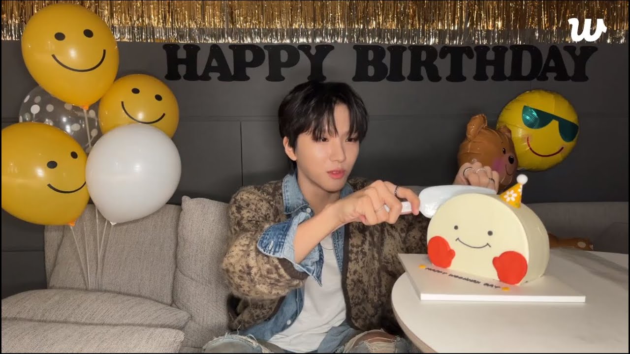 MULTI SUB] WOONHAK BIRTHDAY LIVE 🎂 | BOYNEXTDOOR WEVERSE LIVE