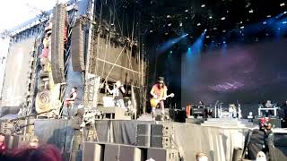 Guns n Roses, better. Donington download festival, June 9th 2018.