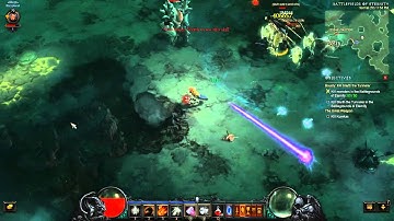 Diablo III: Reaper of Souls - Crusader class skill: Blessed Hammer (No Rune)