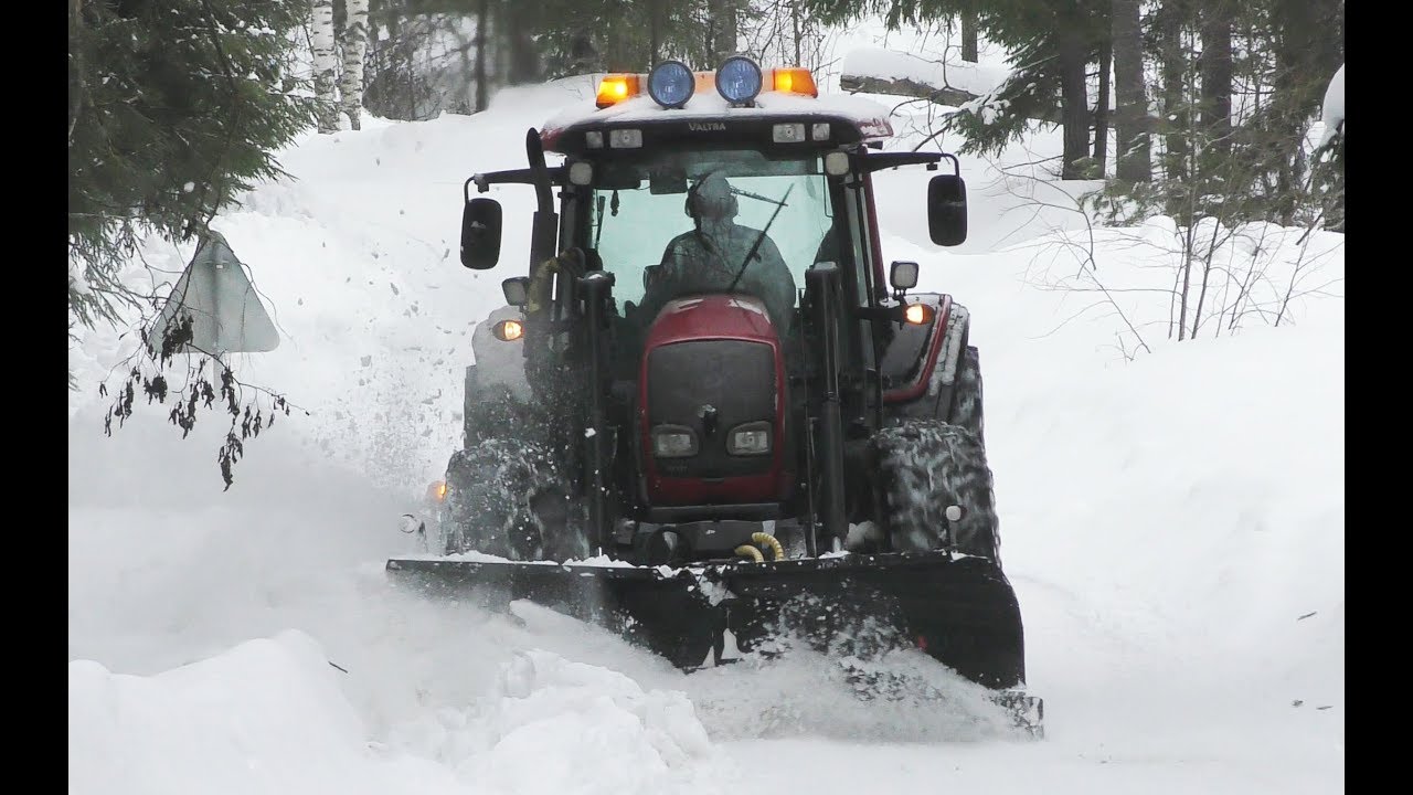 Valtra N121 Snowclearing Sweden 4K