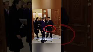 Download Lagu Hij is jong, maar zijn stijl straalt altijd de sfeer van een superieur uit. 🤨 #kimjongun #noordko... MP3