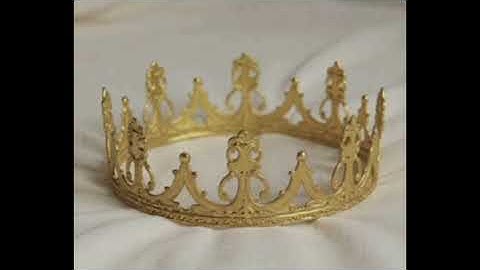 COMO REINA -TRES VAROTES ,(generada por suno ia)