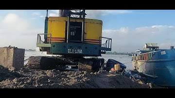 xáng cạp cát trên sông# cạp cát lên ghe và xà lan nhỏ#