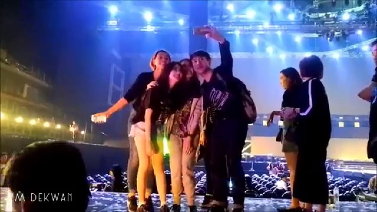 【FANCAM】151219 Fon x Belle | หลังคอนเสิร์ต GTH Star Theque รอบ 1