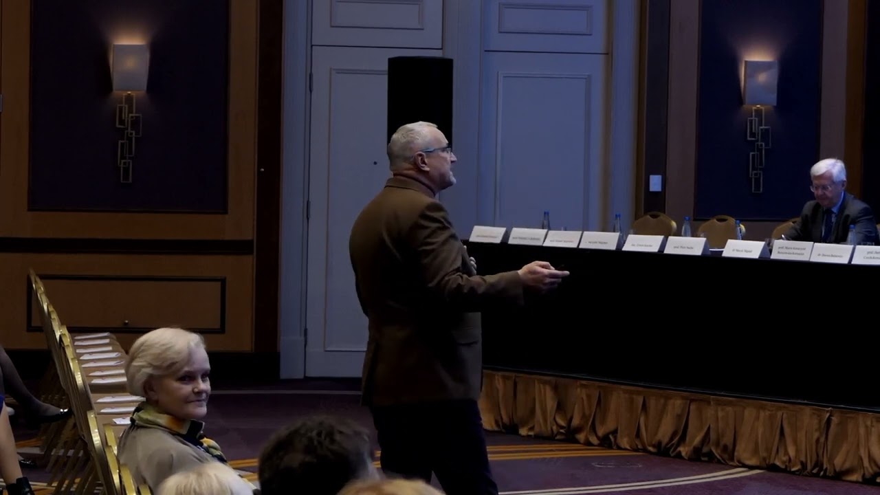 Cyberzaburzenia u dzieci i młodzieży - nowe wyzwanie w gabinecie pediatry - prof. Mariusz Jędrzejko