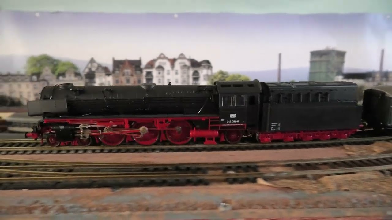 Tillig Zeuke 13952 – Voiture Mixte Voyageurs & Fourgon Bagages (train HO 1/87) – Boîte Abîmée, Modèle Neuf