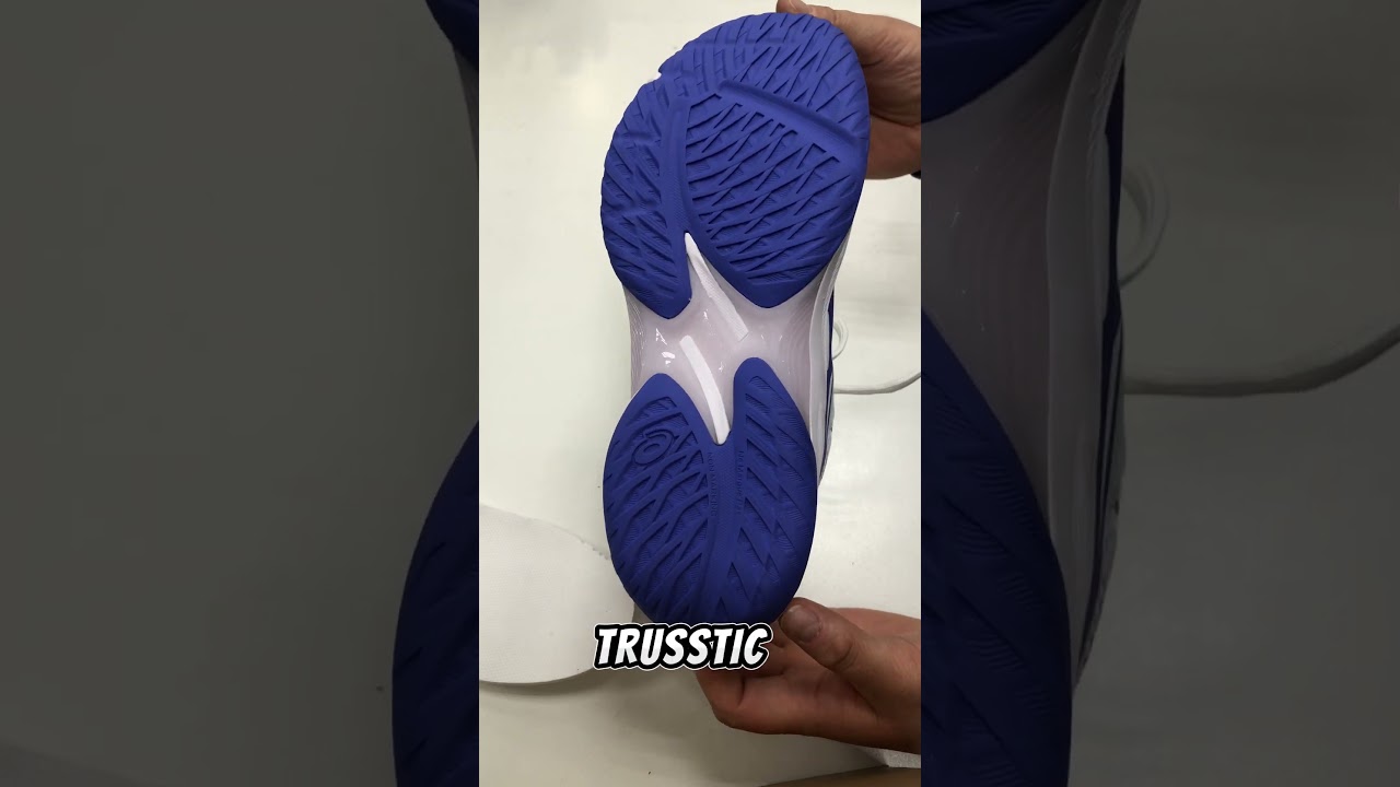 Кроссовки для волейбола Asisc BEYOND FF 