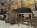 Exploring a mysterious Abandoned green house in the woods!